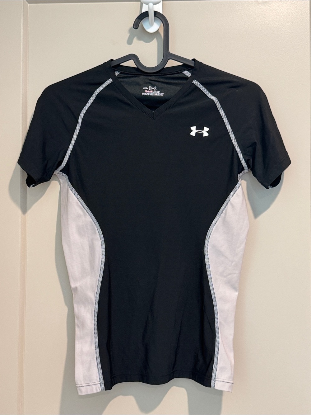 Under Armour Black & White V-Neck Athletic Tee
